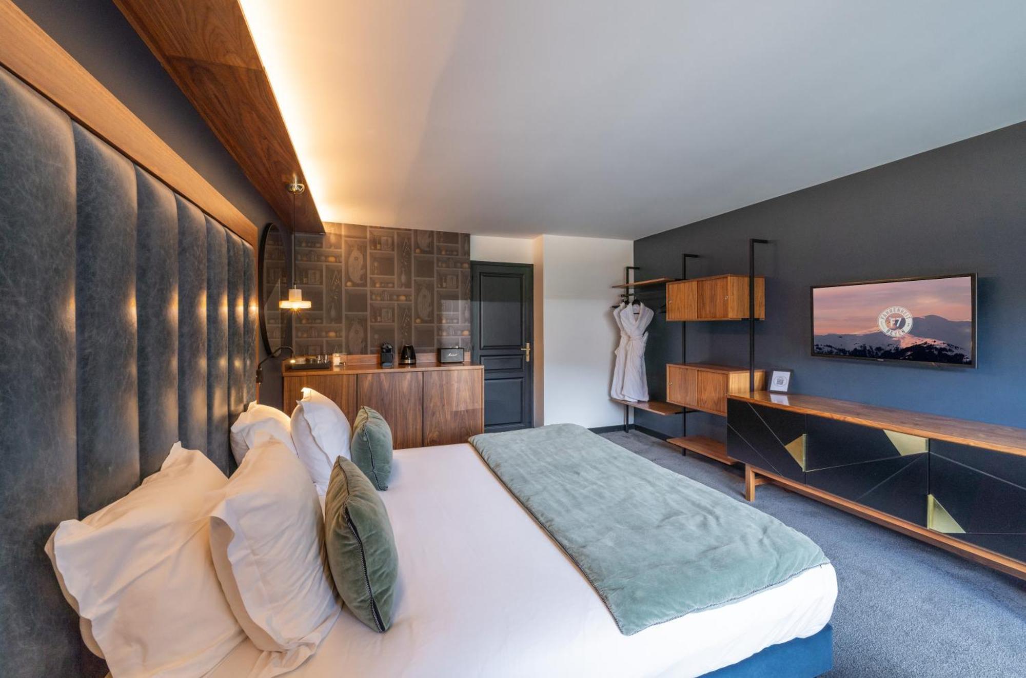 Fahrenheit Seven Courchevel Hotel Exterior photo