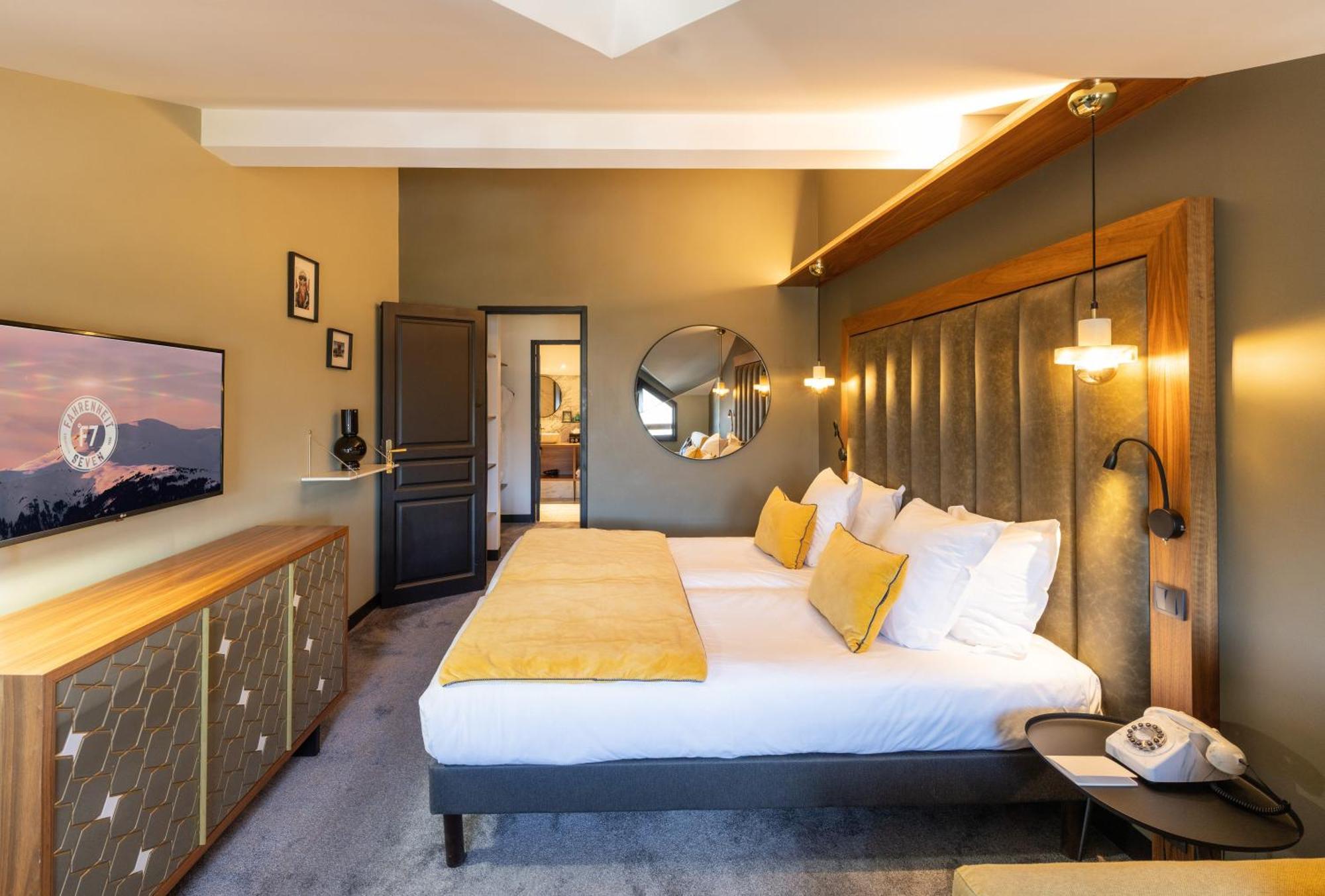 Fahrenheit Seven Courchevel Hotel Exterior photo