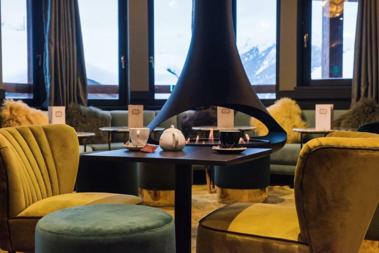 Fahrenheit Seven Courchevel Hotel Exterior photo